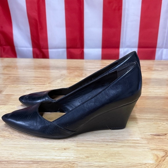 Franco Sarto Elegant Black Wedges - Picture 4 of 9